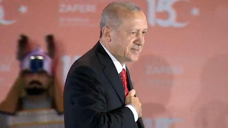 Son dakika Cumhurbaşkanı Erdoğan dan Atatürk Havalimanı nda önemli mesajlar