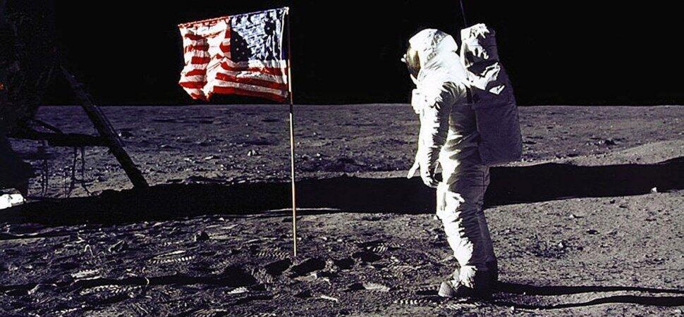 Neil Armstrong Ay'dan bakınca Dünya çok güzel görünüyor