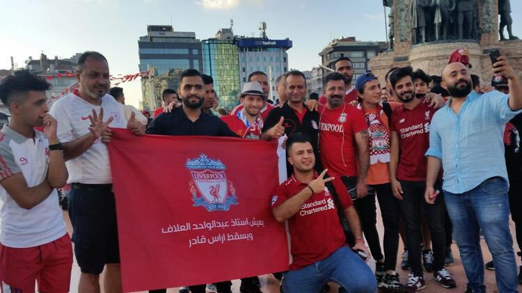 Liverpool ve Chelsea taraftarları Taksim de toplandı