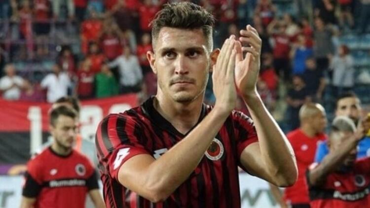 Gençlerbirliği ile anlaşan Yıldırım Mert Çetin kimdir, kaç yaşında? Gençlerbirliği ile anlaşan Yıldırım Mert Çetin kimdir, kaç yaşında?