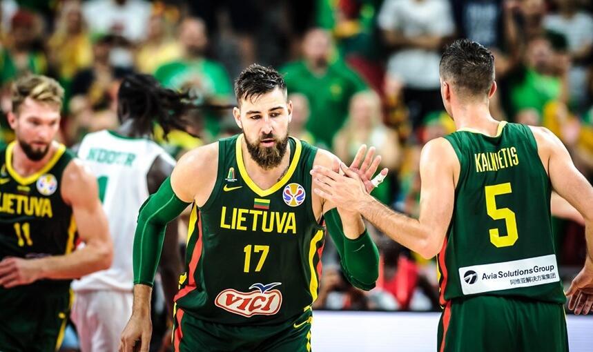 Litvanya Senegal'i darmadağın etti 101-47