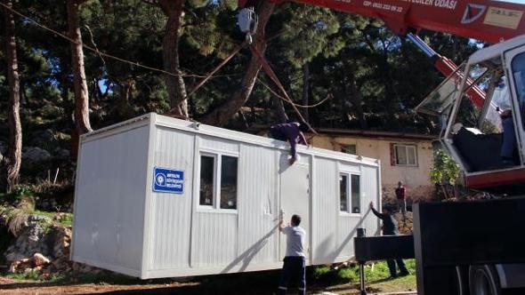 Antalya Haberleri Büyükşehir�in konteyner ev yardımları Yerel Haberler