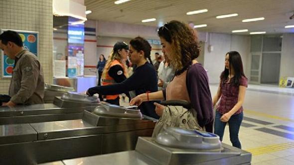 İzmirliler bayramda toplu ulaÅımdan ücretsiz yararlanacak