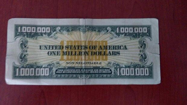 Sahte mi gerçek mi? 1 milyon dolarlık banknot ele geçirildi