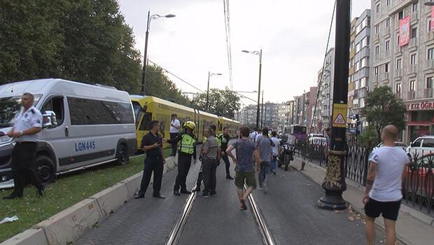 Son dakika... İstanbul'da minibüs tramvay yoluna girdi! Seferler bir süre durdu