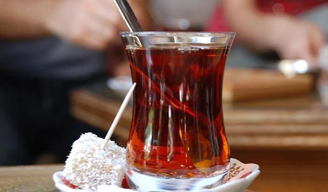 Gazete ilanıyla duyuruldu... Seylan çayı değil, sahteymiş! Gazete ilanıyla duyuruldu... Seylan çayı değil, sahteymiş!