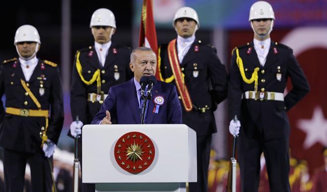 "Şehit ailelerini kapı önüne koyanları biz de kapının önüne koyarız" "Şehit ailelerini kapı önüne koyanları biz de kapının önüne koyarız"