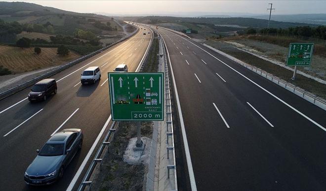 İstanbul- İzmir yolu ile yıllık 3 milyar 500 milyon liralık tasarruf İstanbul- İzmir yolu ile yıllık 3 milyar 500 milyon liralık tasarruf
