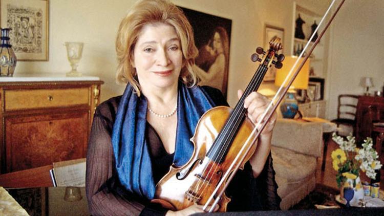 D-Marin Müzik Festivali’nde Onur Ödülü Ayla Erduran'ın