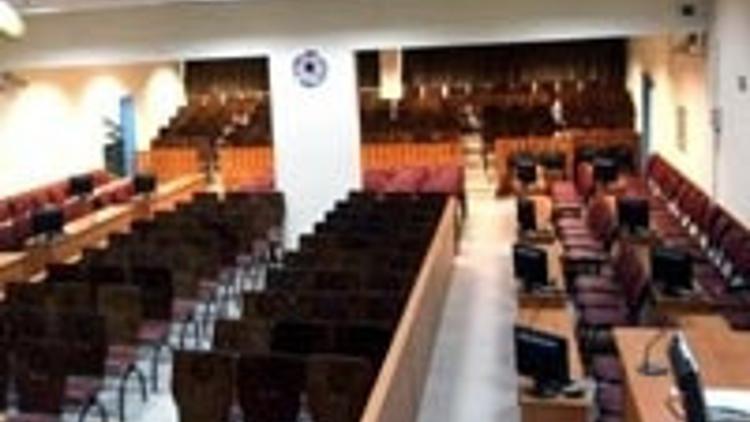 Ergenekon'da 'telefon dinleme' tartışması