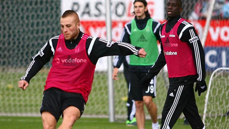 Beşiktaş'ta Gökhan Töre antrenmanı yarıda bıraktı