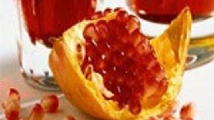 Nar, üzüm ve gilaboru tedavi ediyor
