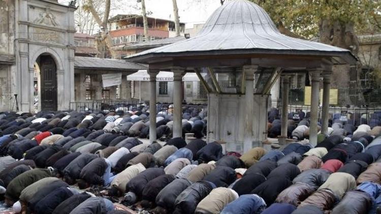 Photo Ed: Millions of Muslims celebrate Festival of Sacrifice