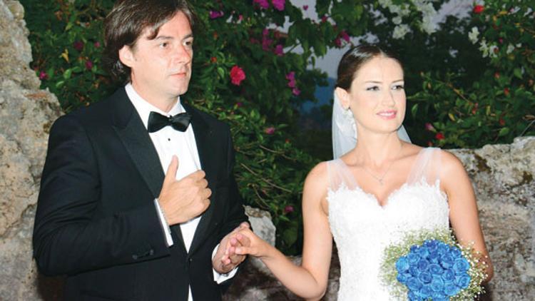 Elvin Aydoğdu ile Adil tunca Marmaris'te evlendi