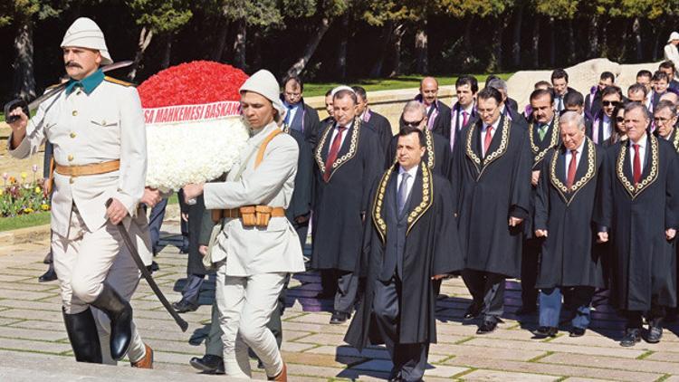 Tablo vahim değil