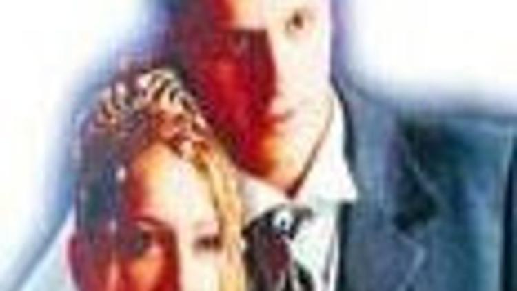 Aşık olduğu kadının eşini öldürüp yaktı