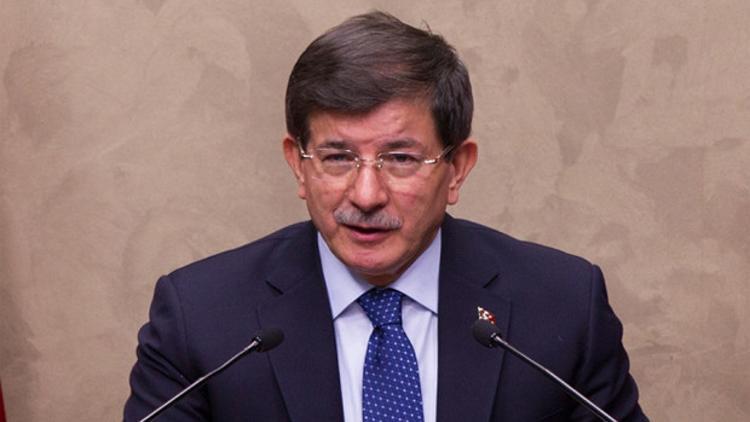 Başbakan Davutoğlu Paris'ten uyardı: Tehdit büyük