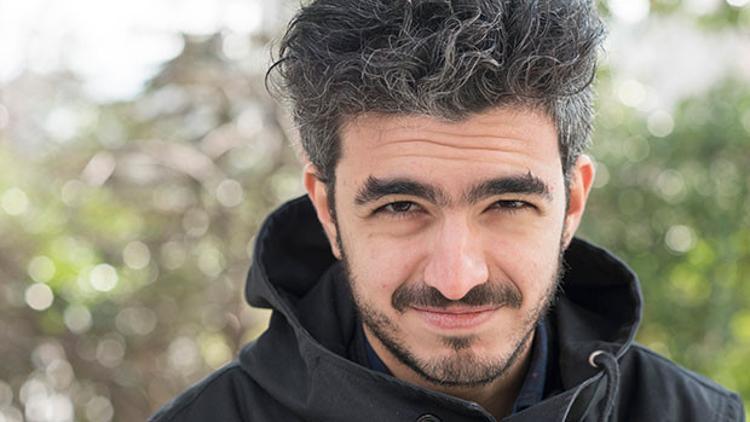 Cem Dinlenmiş: 'Bugünün 'kahramanları' inşaattan çıkıyor'