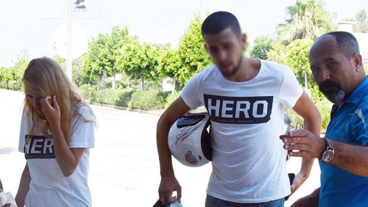 'Hero' tişörtü giyen sevgililer gözaltına alındı