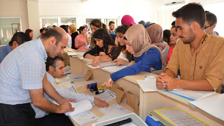 YÖK’ten üniversitelere kayıt analizi: Bu yıl daha fazla aday kayıt yaptırdı