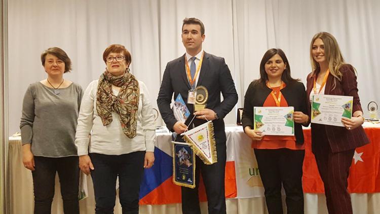 Prag’dan ödülle döndüler
