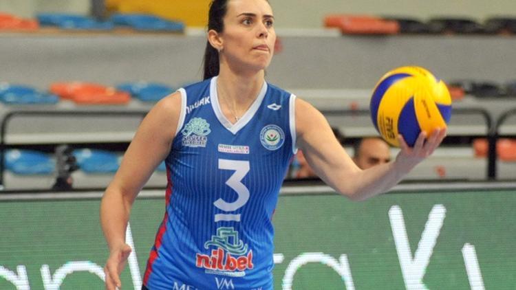 Zeynep Seda Uslu voleybol kariyerini noktaladı