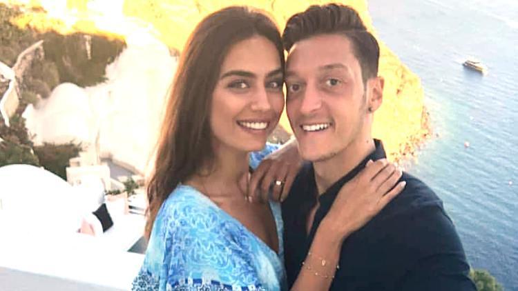 Alkışlar Mesut Özil-Amine Gülşe çiftine! Tam 1000 çocuğu...