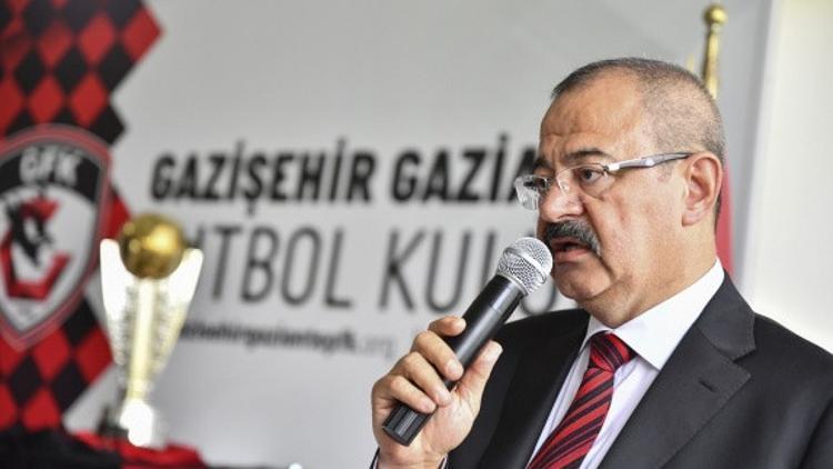 Adil Sani Konukoğlu: "Çok yakın zamanda teknik direktör..."