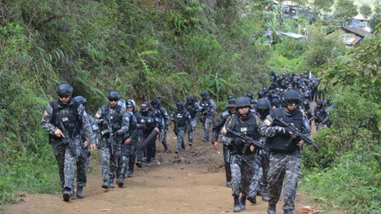 Ekvador'da kaçak madene binlerce polis ve askerle müdahale
