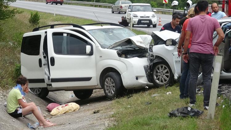 Kocaeli'de feci kaza: 3'ü çocuk, 6 yaralı