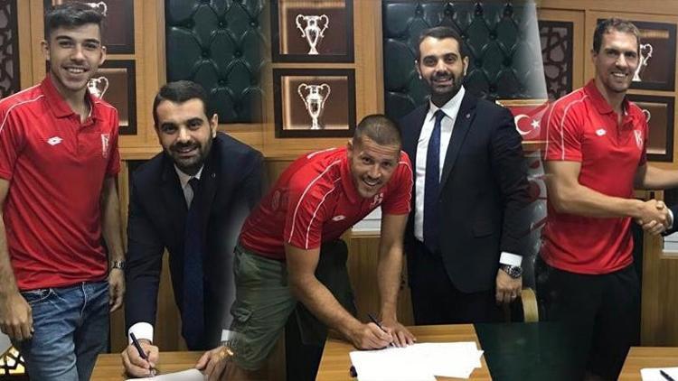 Balıkesirspor'da üç imza!