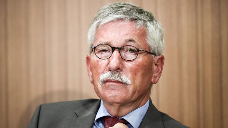 SPD, Sarrazin’in ırkçı görüşlerini kabul etse oy kaybetmezmiş!