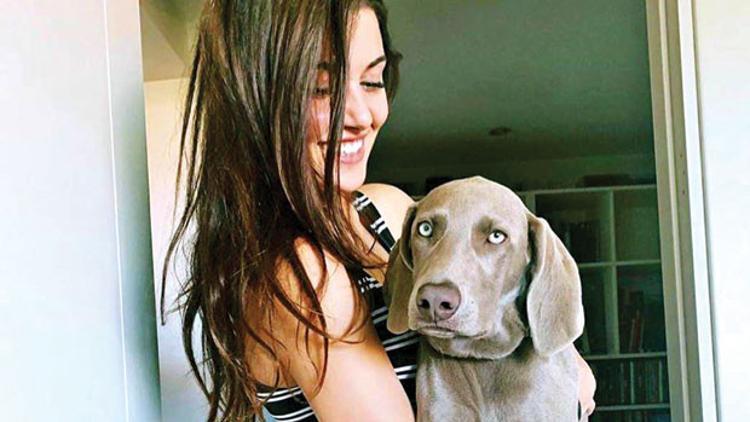 Hande Erçel tam bir hayvansever