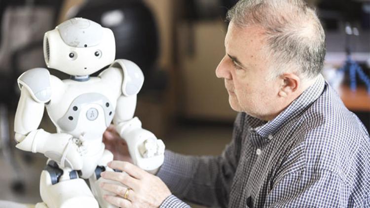 Robotların dünyayı yönetmesi, bizim ne kadar aptal olacağımıza bağlı