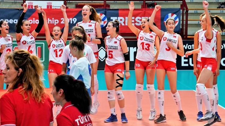16 Yaş Altı Kız Voleybol Milli Takımı Avrupa Şampiyonu