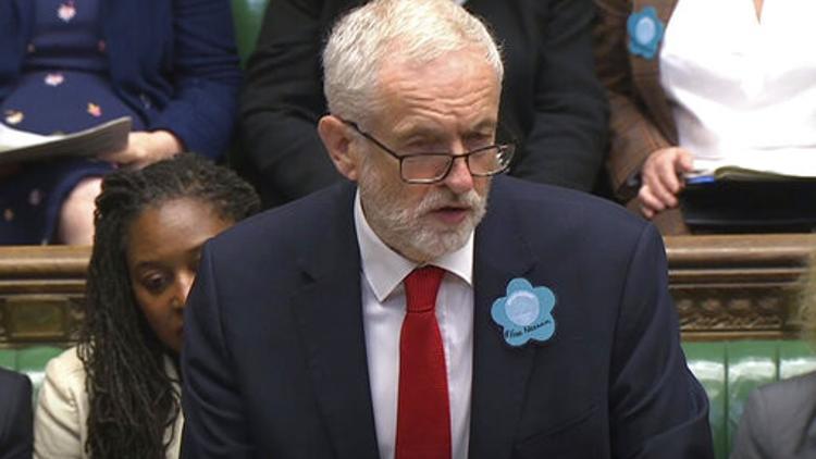 İngiltere'de İşçi Partisi lideri Jeremy Corbyn'den seçim çağrısı