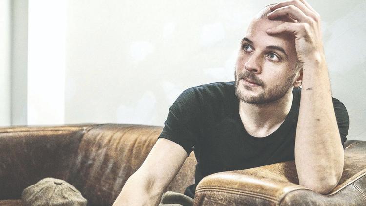 Bir sonbahar festivali: Neue! Step