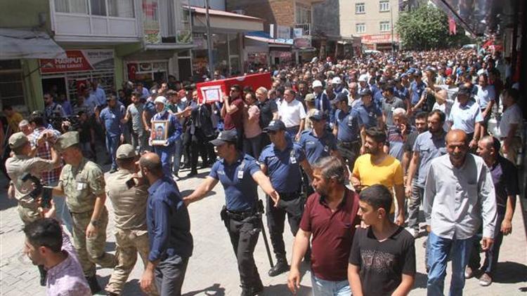 Elazığ'da şehidi binler uğurladı