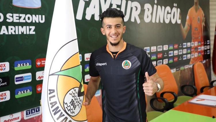Tayfur Bingöl: "Üç Büyükler'e transfer oluyordum ama Göztepe..."