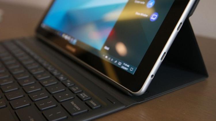 Samsung Galaxy Book S için geri sayım başladı: İşte ilk görüntüler