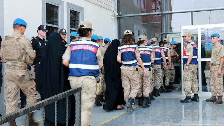 Hatay'da operasyon! Böyle getirildiler