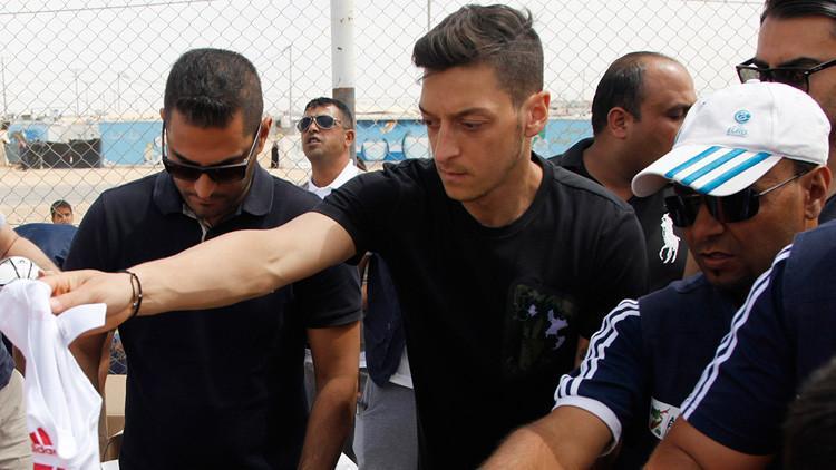 Cocu'nun hamlesi sonrası Mesut Özil sürprizi! Domino etkisiyle...