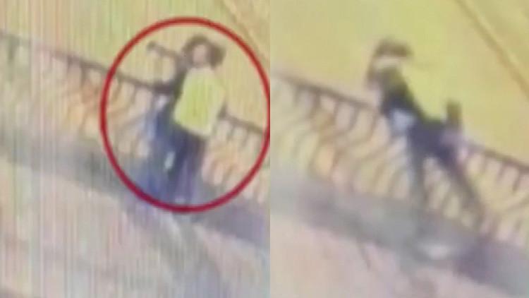 Korkuluklara yaslanıp öpüşen çift köprüden düşüp öldü