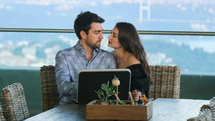 Afili Aşk zirveyi bırakmadı!