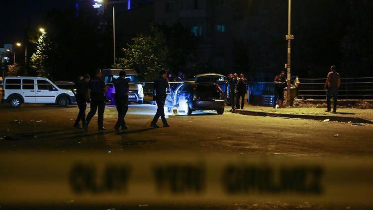 Eğlence yerinde silahlı kavga: 2 yaralı