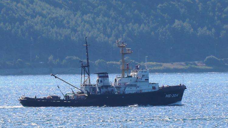 Rus askeri gemisi Çanakkale Boğazı'ndan geçti