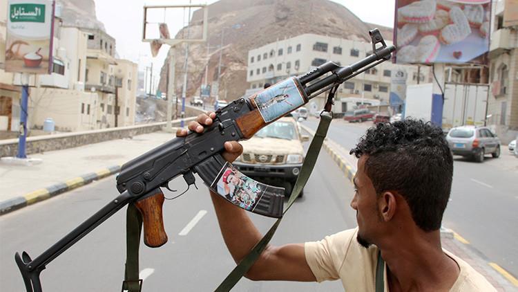 Yemen'deki Güney Geçiş Konseyi İçişleri Bakanının evini ele geçirdi