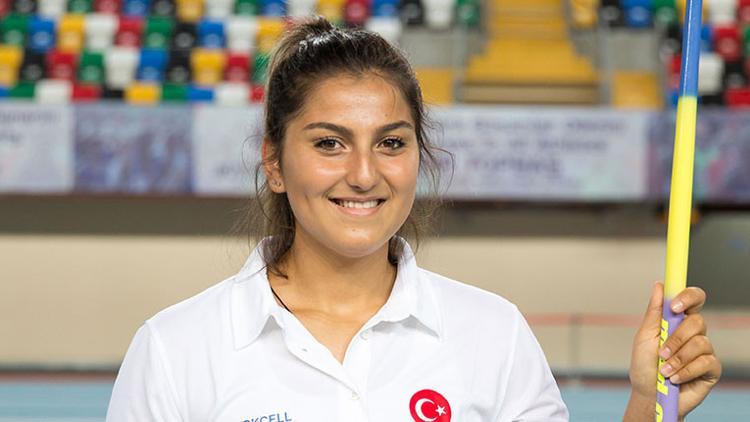 Eda Tuğsuz gözünü zirveye dikti
