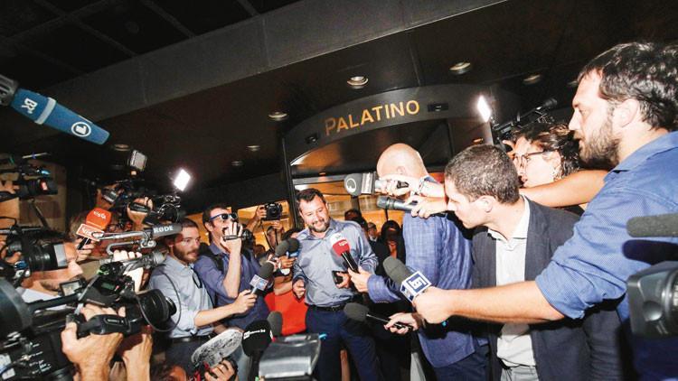 Salvini atakta