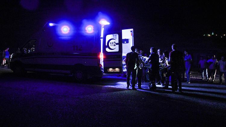 Kütahya'da feci kaza... Otomobil karşıya geçmeye çalışan yayalara çarptı